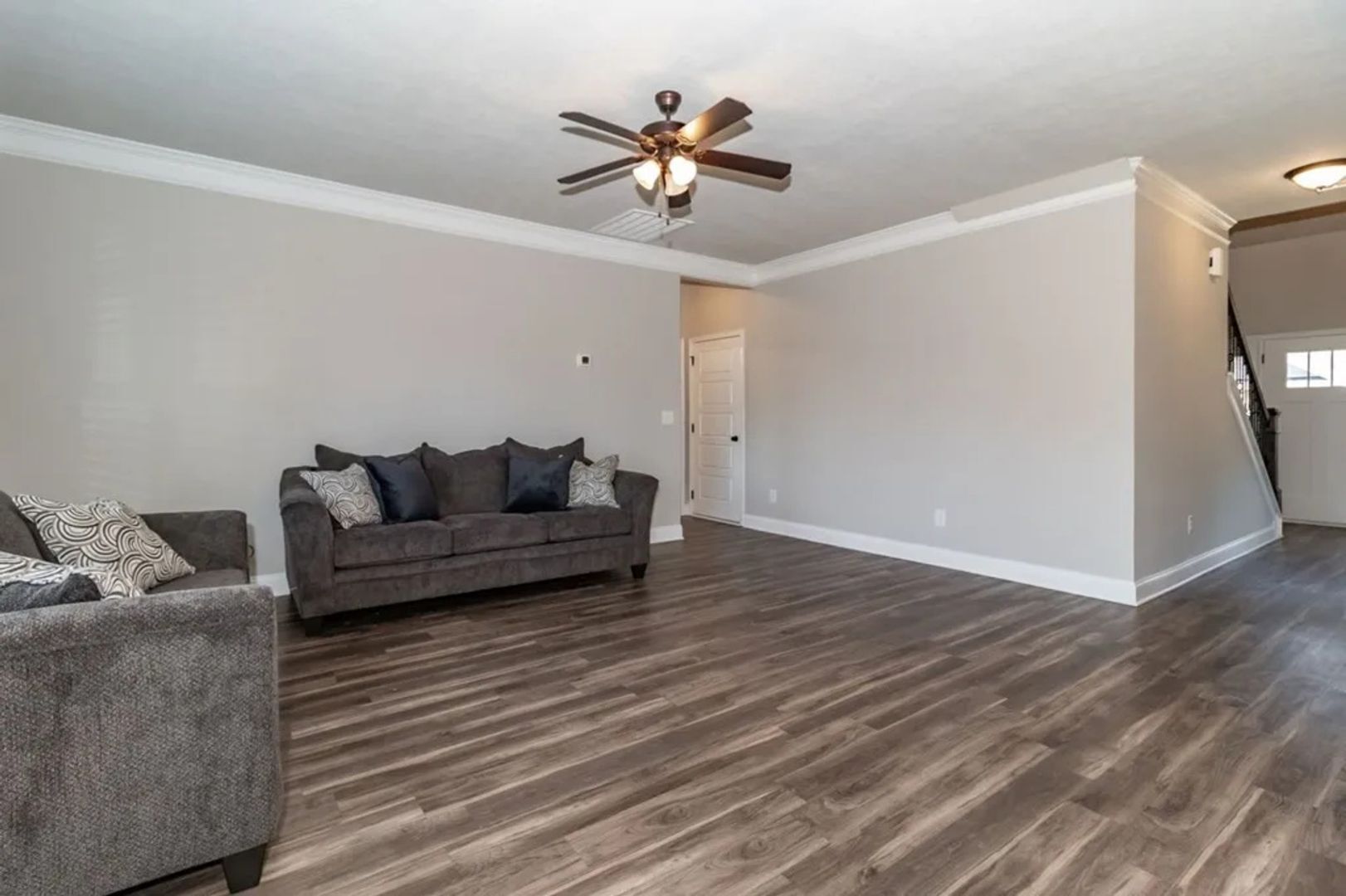 Building Photo - 1016 Swan Ct