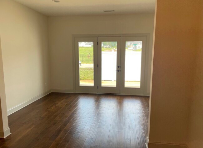 Building Photo - 3306 Stonecreek Dr