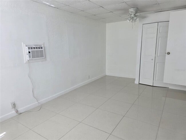 Building Photo - 1103 Teakwood Ave