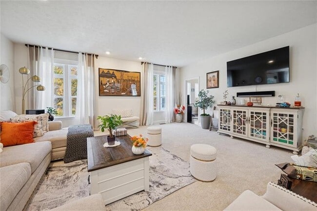 Building Photo - 1005 Autumn Woods Dr