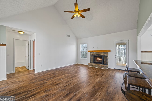 Building Photo - 156 Azalea Dr