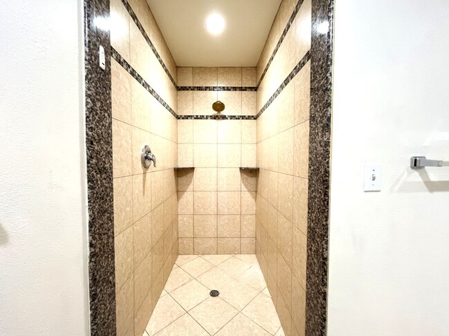 Building Photo - 4 bed, 3 bath in Loma Linda, CA!