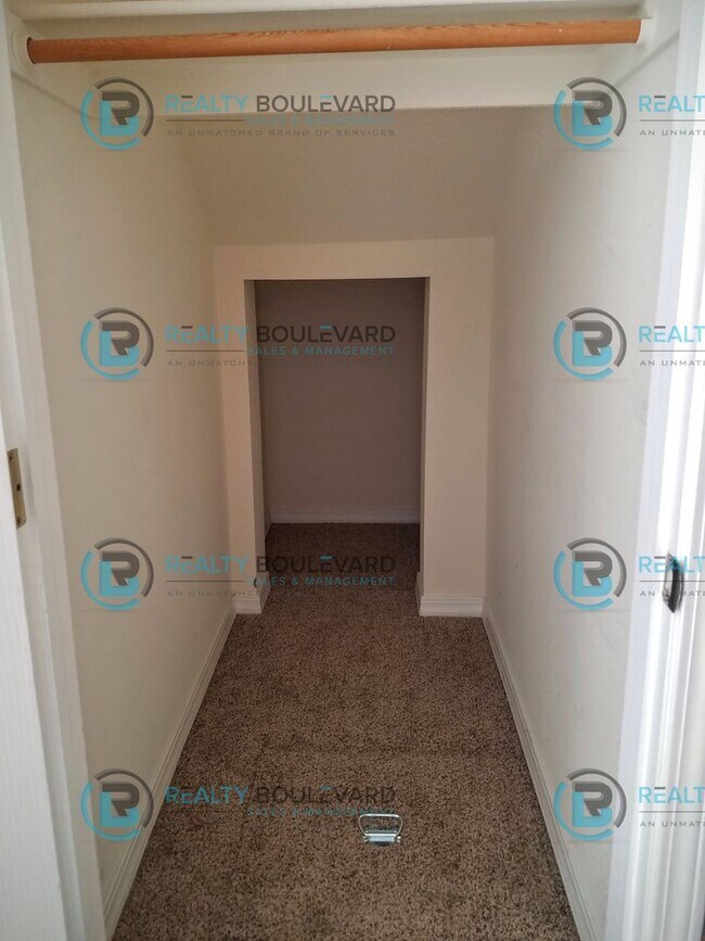 Building Photo - 1/2 MONTH FREE!! Amazing 4 Bedroom 2.5 Bat...