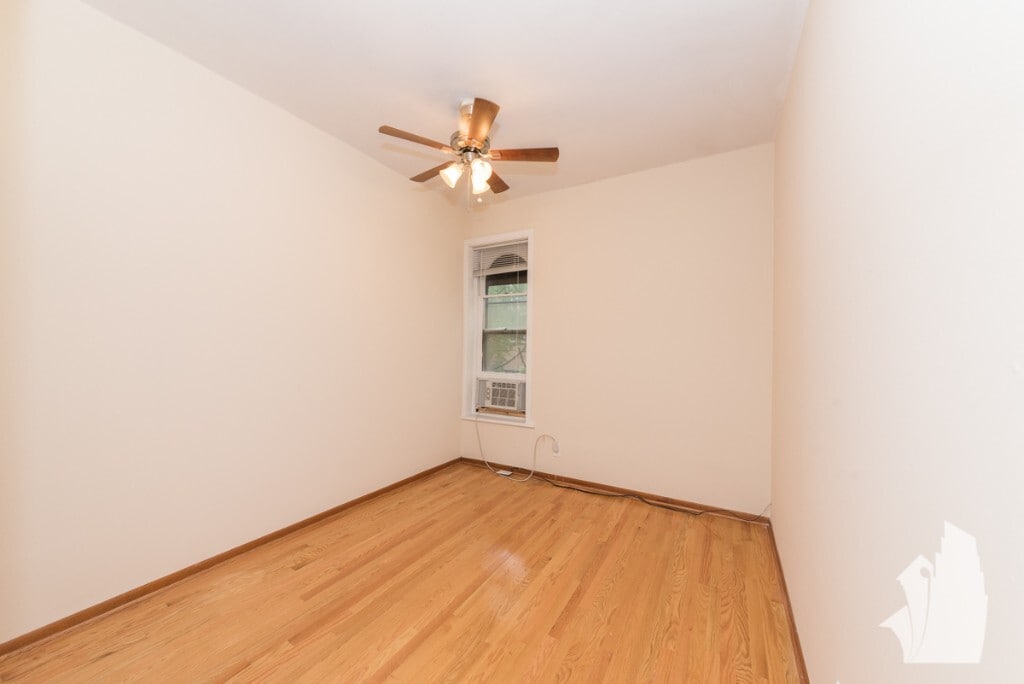 Building Photo - 1208 W Wrightwood Ave