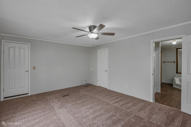 Building Photo - 409 Wildoak Dr