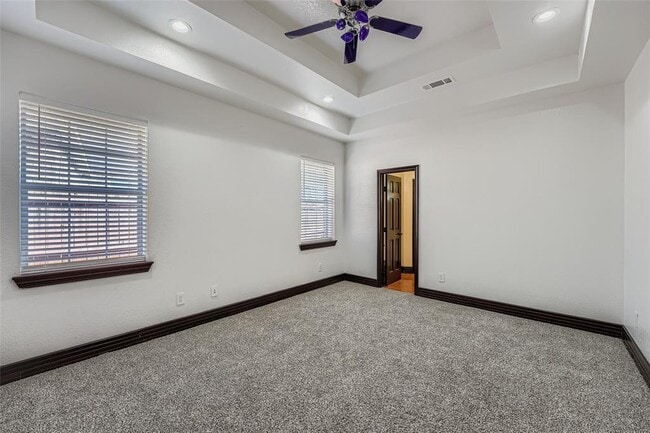 Building Photo - 10901 Parkfield Dr