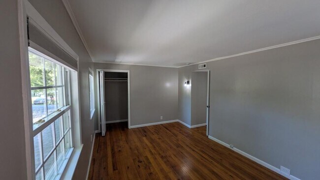 Building Photo - 121 Nesper Rd