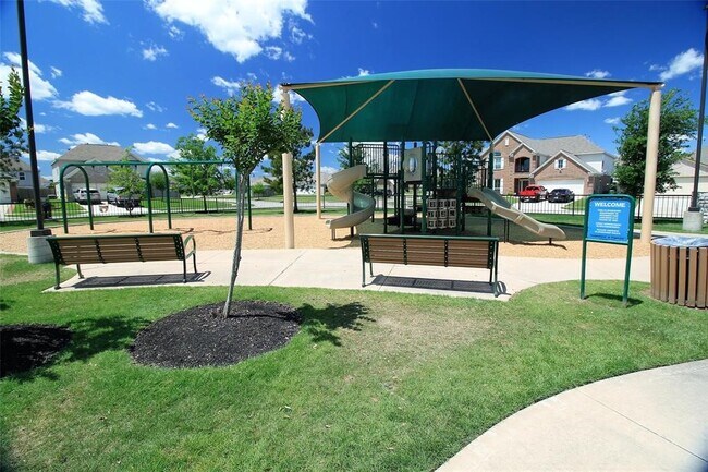 Building Photo - 16715 Lark Bunting Ln