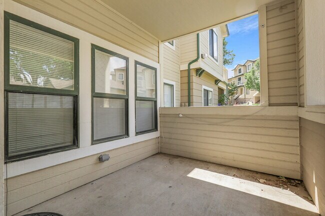 Building Photo - $1,650.00, Spacious 2-bedroom, 1 bath Cond...