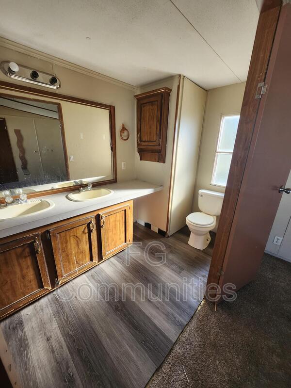 Building Photo - 1023 Crystal Blvd