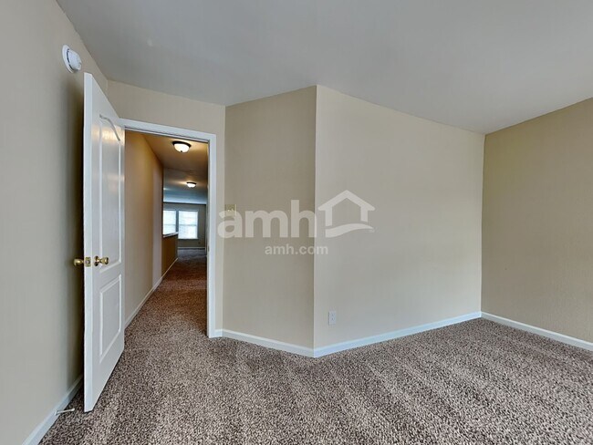 Building Photo - 5330 Bendix Ct
