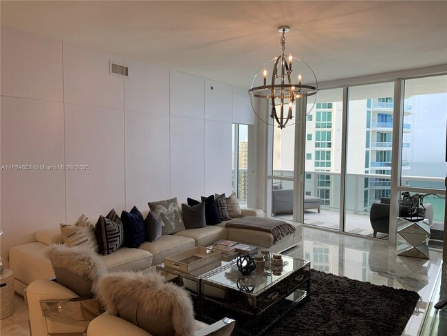 Building Photo - 16001 Collins Ave