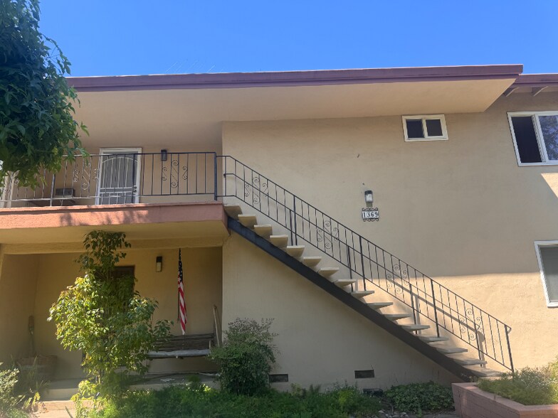 Building Photo - 1369 Phelps Ave