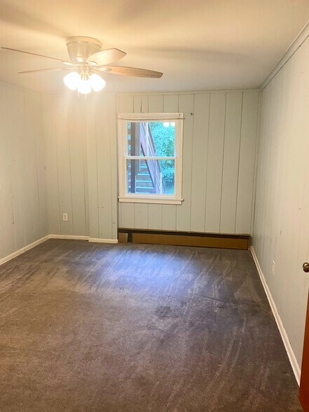 Second bedroom with ceiling fan/light - 3 Alton Rd