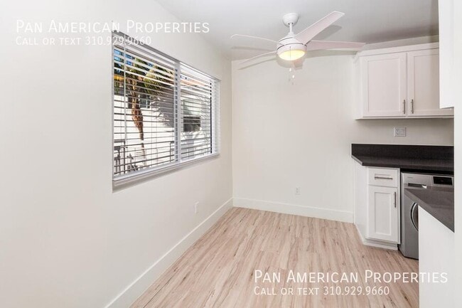 Building Photo - 5136 E Livingston Dr