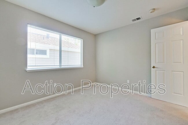 Building Photo - 11754 Ridge Creek Ct