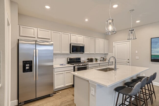 Building Photo - New 3 BDR Arvada Home Convenient to Everything