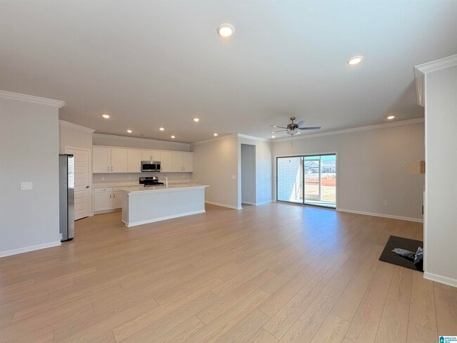 Building Photo - 214 Stockyard Cir