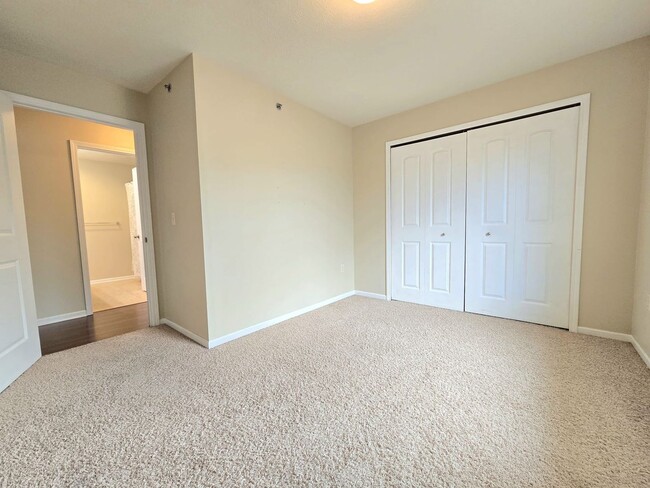 Building Photo - 5640 Irish Way