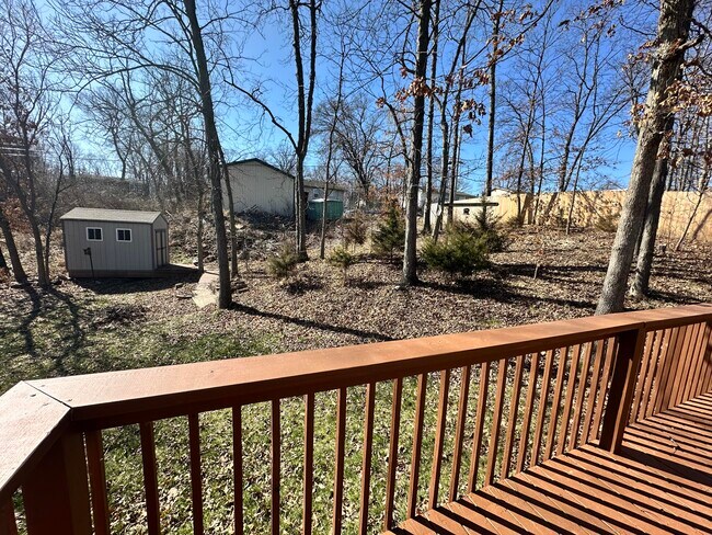 Building Photo - 4600 Wren Wood Dr