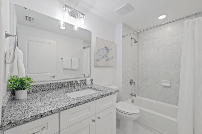 Building Photo - 605 Kemp St