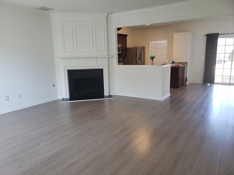 Building Photo - 5271 Reps Trce