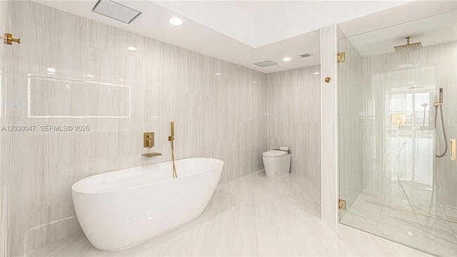 Building Photo - 333 Las Olas Way