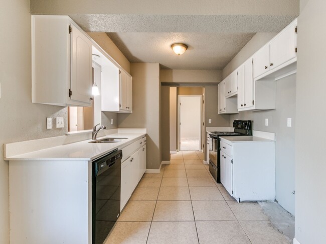 Building Photo - 3 Bed/2 Bath Home in Midwest City