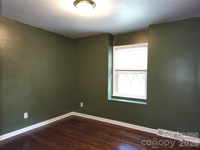 Building Photo - 5812 Donegal Dr