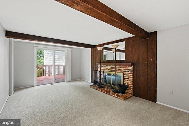 Building Photo - 5847 New England Woods Dr