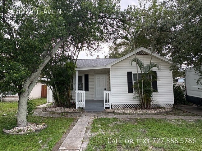 Building Photo - 1670 29th Ave N
