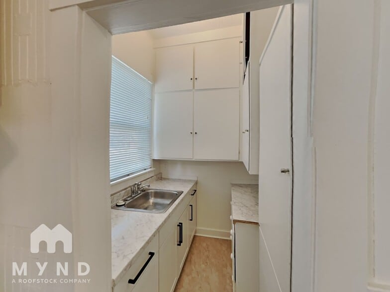 Building Photo - 2189 Colfax St