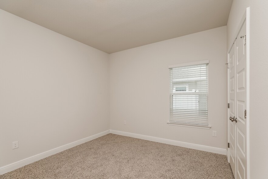 Building Photo - 428 Eagle Lake Wy