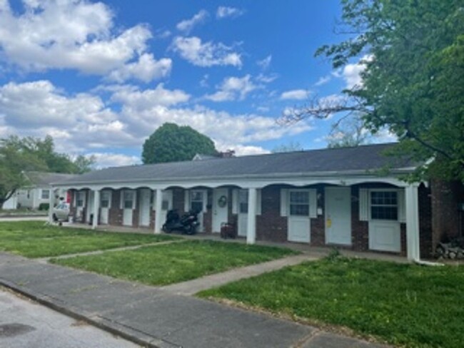 Primary Photo - WEST - 1 Bedroom REMODELED