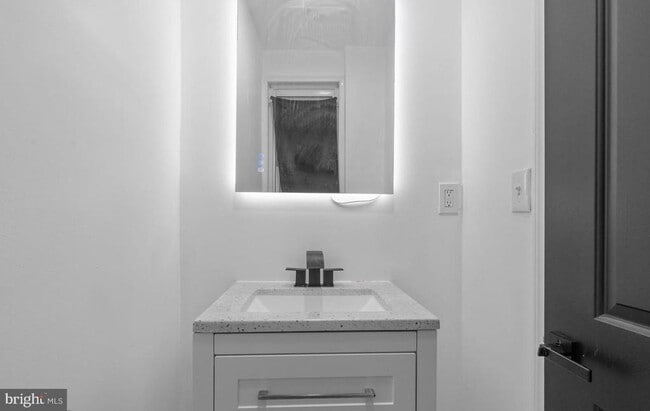 Building Photo - 3342 N Palethorp St