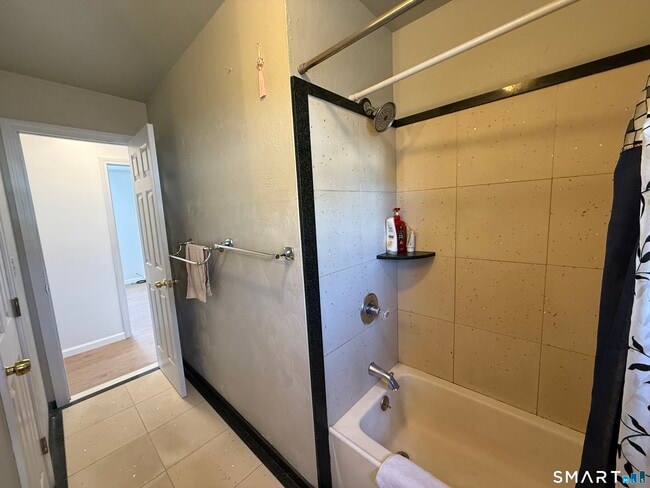 Building Photo - 35 Early Ave