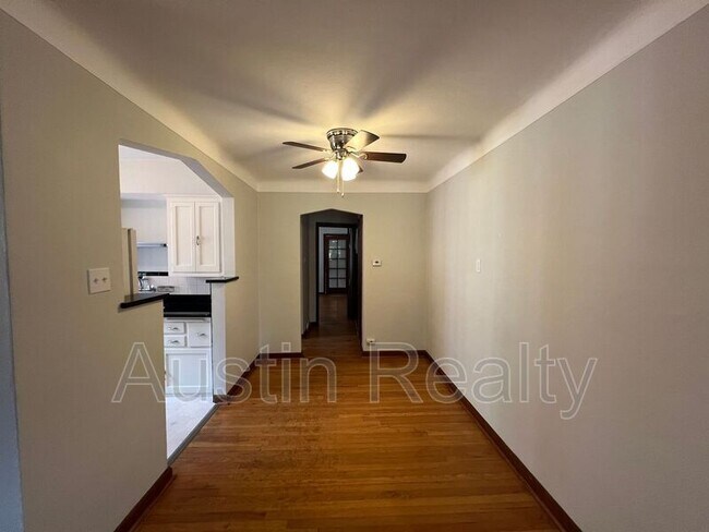 Building Photo - 6358 Sutherland Ave