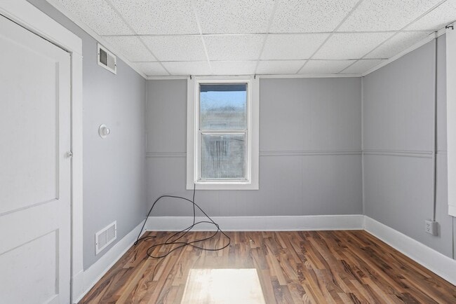 Building Photo - 921 15th St