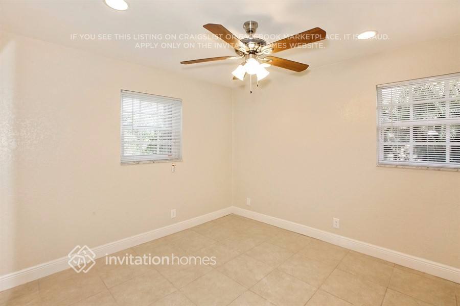 Building Photo - 11151 NW 36th Ct