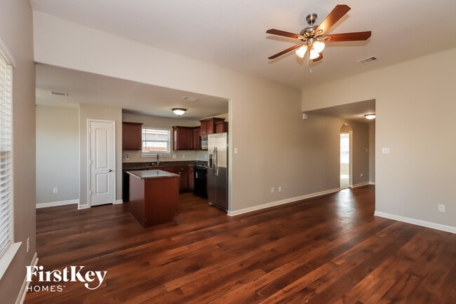 Building Photo - 7119 Glenridge