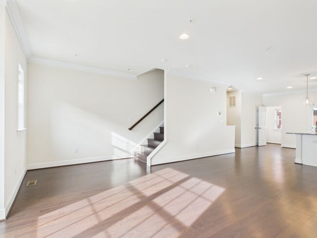 Building Photo - 5404 Coopers Walk Ln