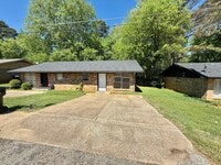 Building Photo - 2916 Bernice Dr