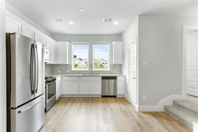 Building Photo - 7604 Resting Mews