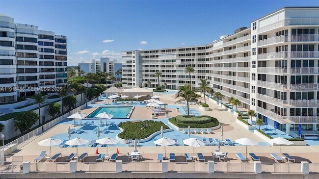 Building Photo - 3546 S Ocean Blvd