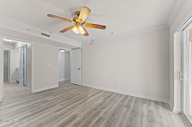 Building Photo - 111 25th Ave S