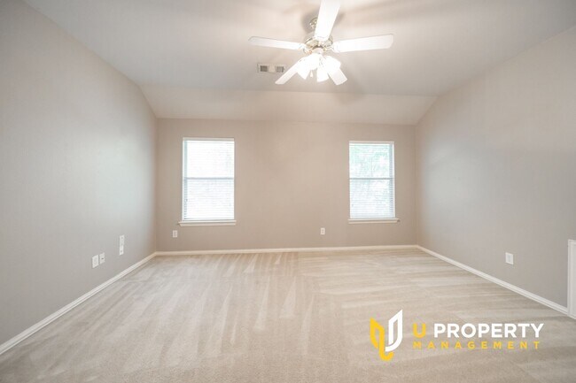 Building Photo - Location! Location! Two bedrooms downstair...
