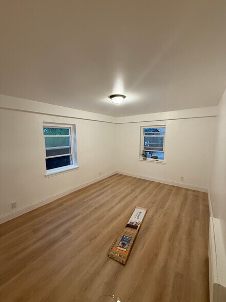 1bd apt recently renovated, great area in the bronx near subways, jacobi hospital, montefiore etc. - 1114 Rhinelander Ave