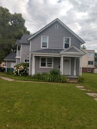 Building Photo - 313 1st Ave W