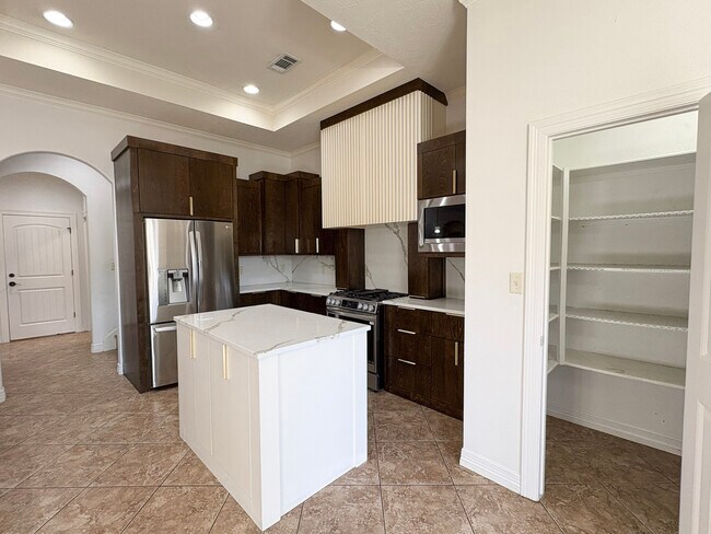 Building Photo - 3585 Canyon Ln