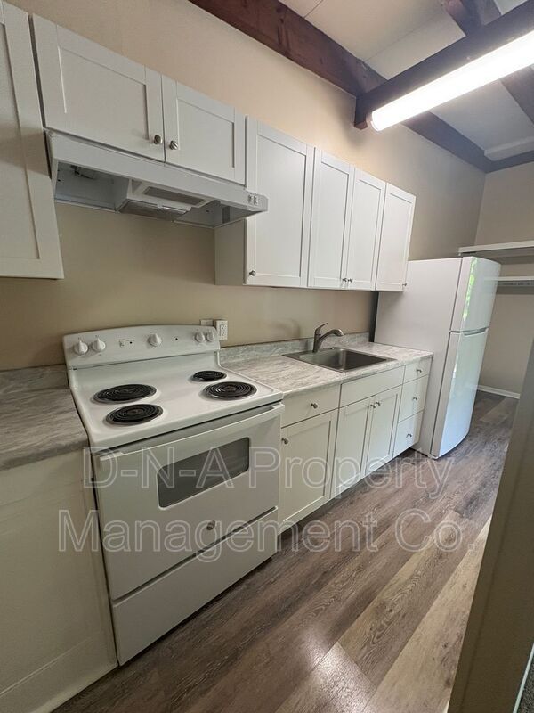 Building Photo - 114 Cabanna Ln